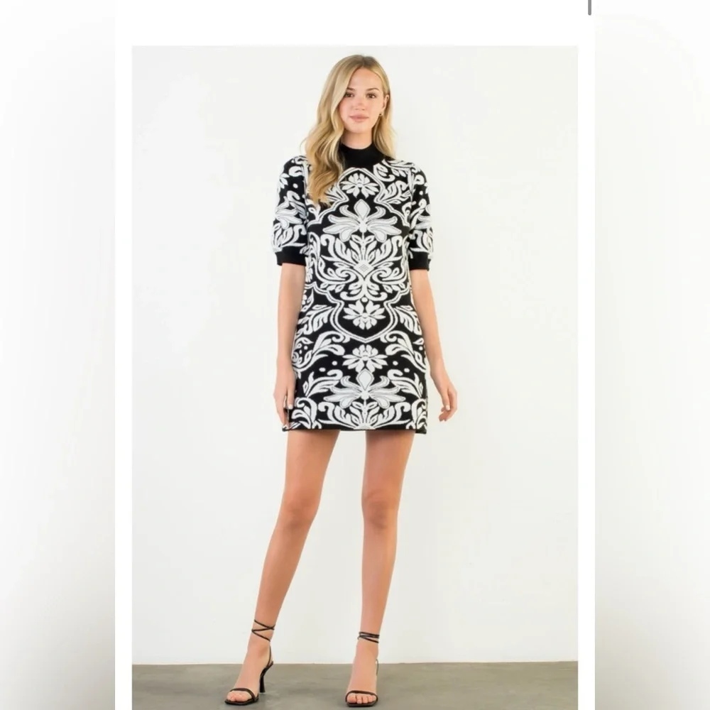 THML Black and White Floral Mini Dress EUC